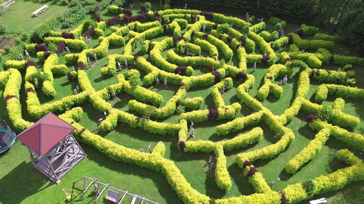 Beverīnas labirinti - koka skulptūru parks